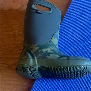 Bogs snow boots size 12 gently used